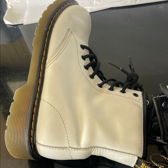 Dr.martins white Translucent Sole with Cross Logo lace up side s
Zipper unisex - Picture 10 of 14